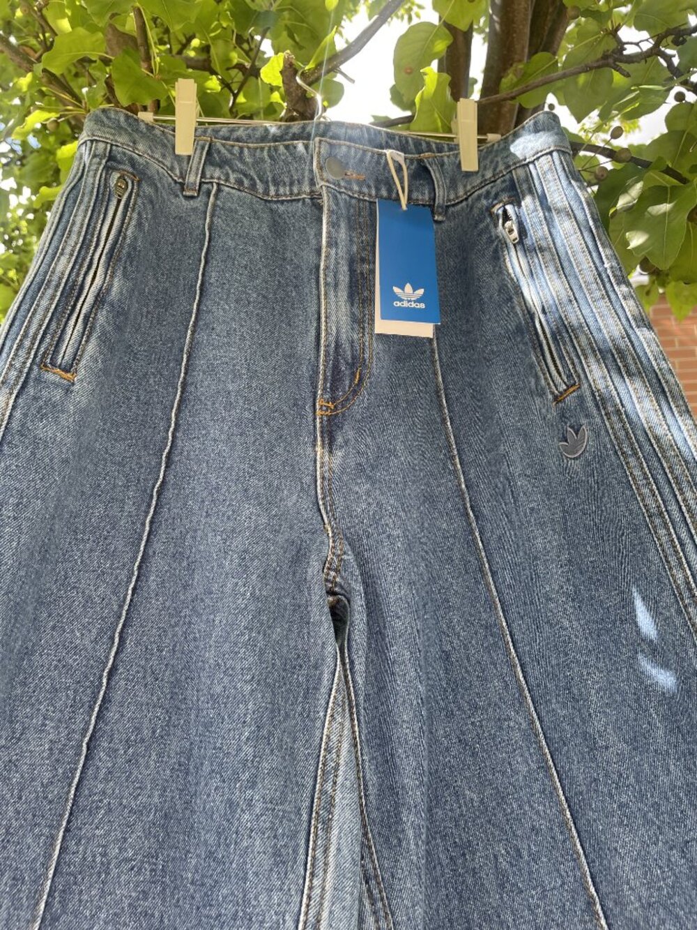 adidas Originals Premium Essentials Wide Leg Jeans - Picture 3 of 7